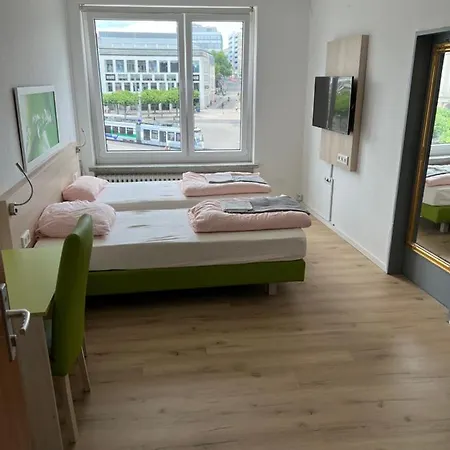 Δωμάτια σε οικογενειακή κατοικία Waffel Cafe Monteurwohnung