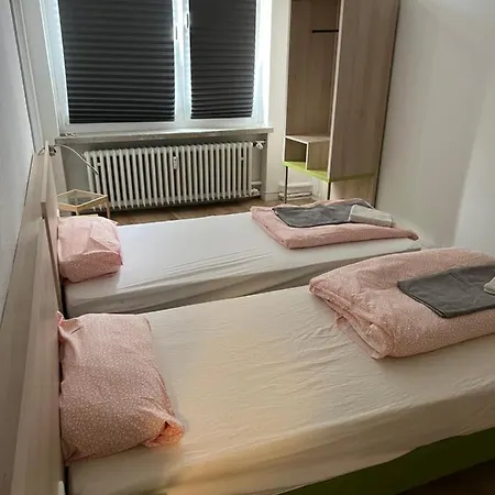 Quarto em Acomodações Particulares Waffel Cafe Monteurwohnung *